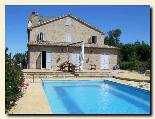 View of the pool<br>Aussicht auf den Pool<br>panorama pool