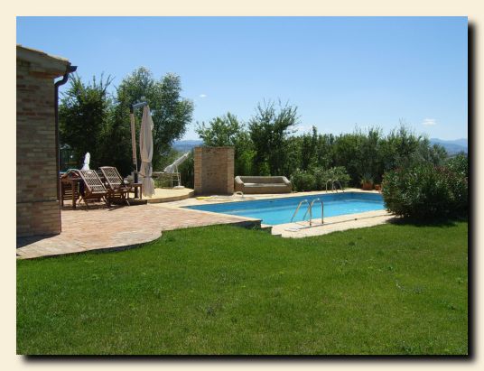 View of the pool<br>Aussicht auf den Pool<br>panorama pool